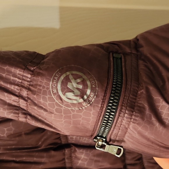 Michael Kors Puffer Coat - Picture 4 of 9